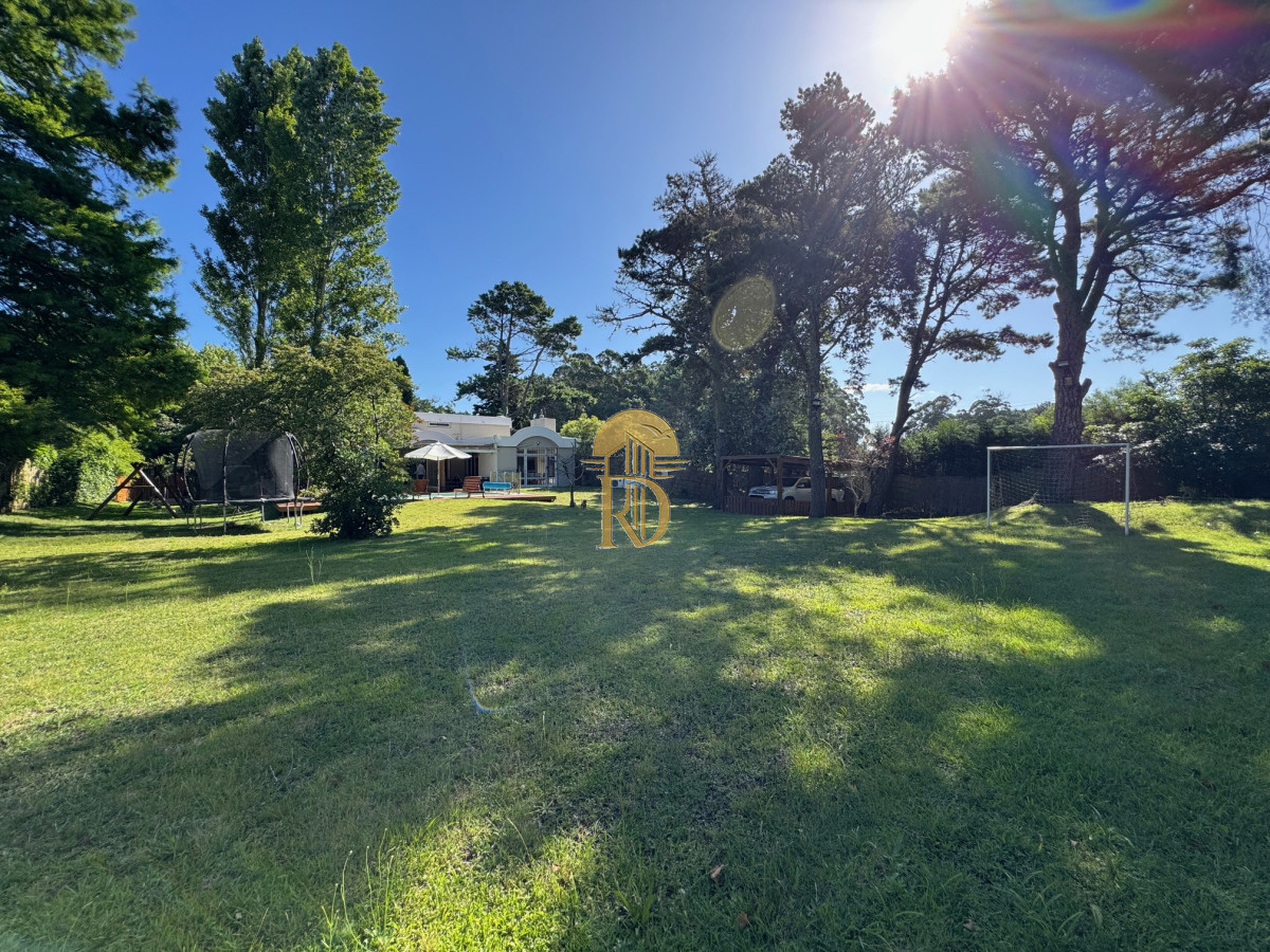 Gran propiedad en venta en el corazón de Punta del Este. -id-256-14
