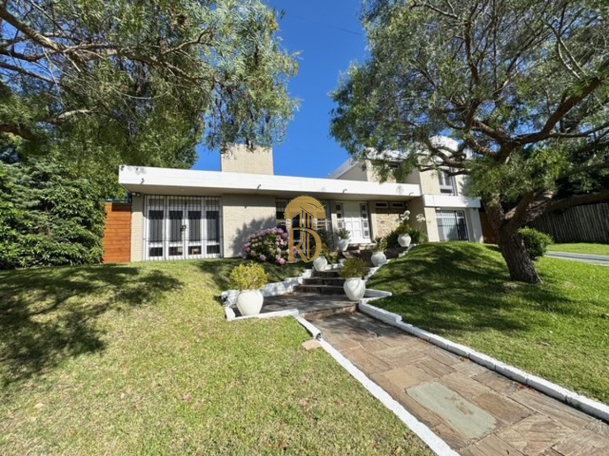 Gran propiedad en venta en el corazón de Punta del Este. -id-256-0