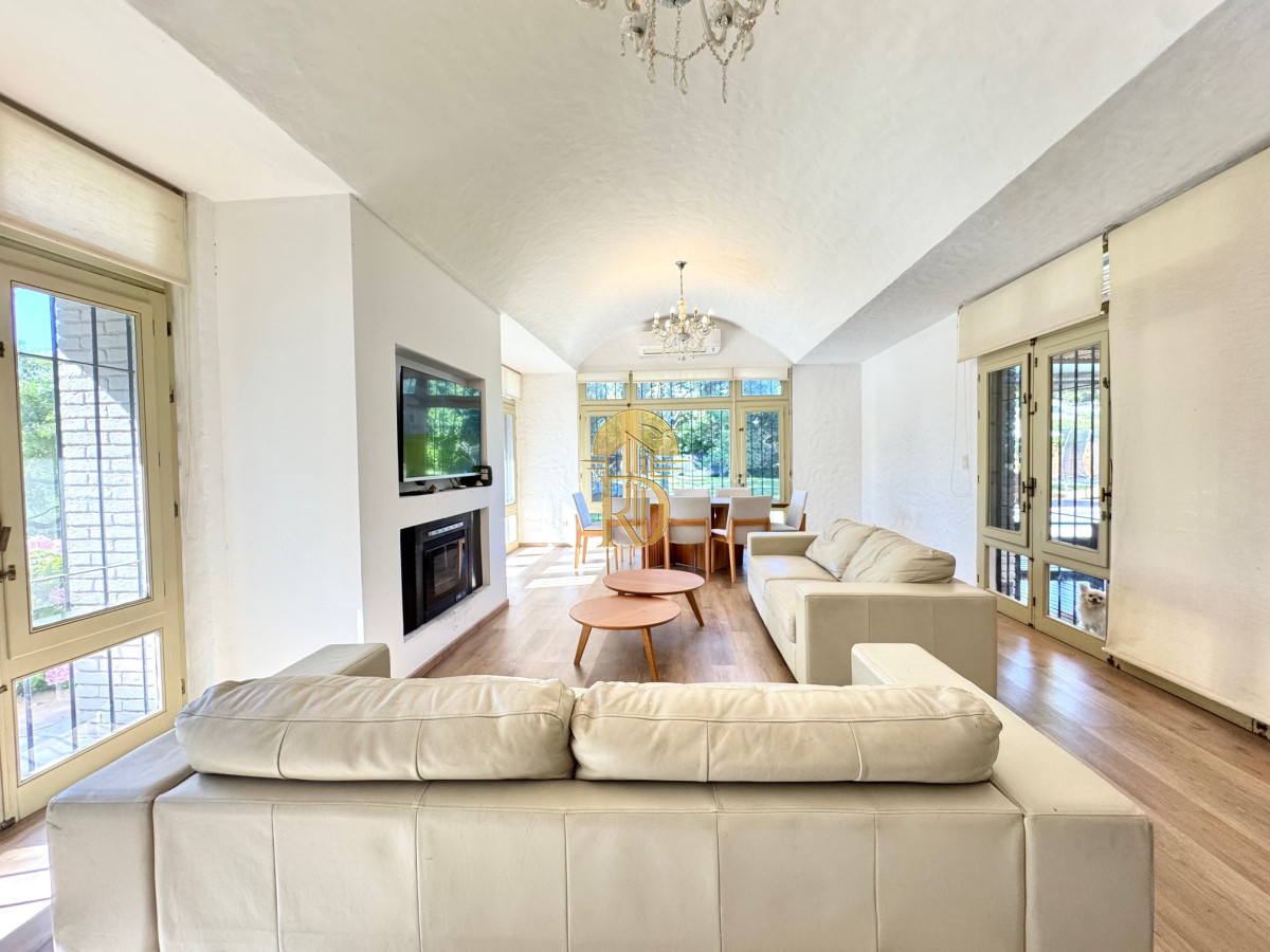 Gran propiedad en venta en el corazón de Punta del Este. -id-256-4