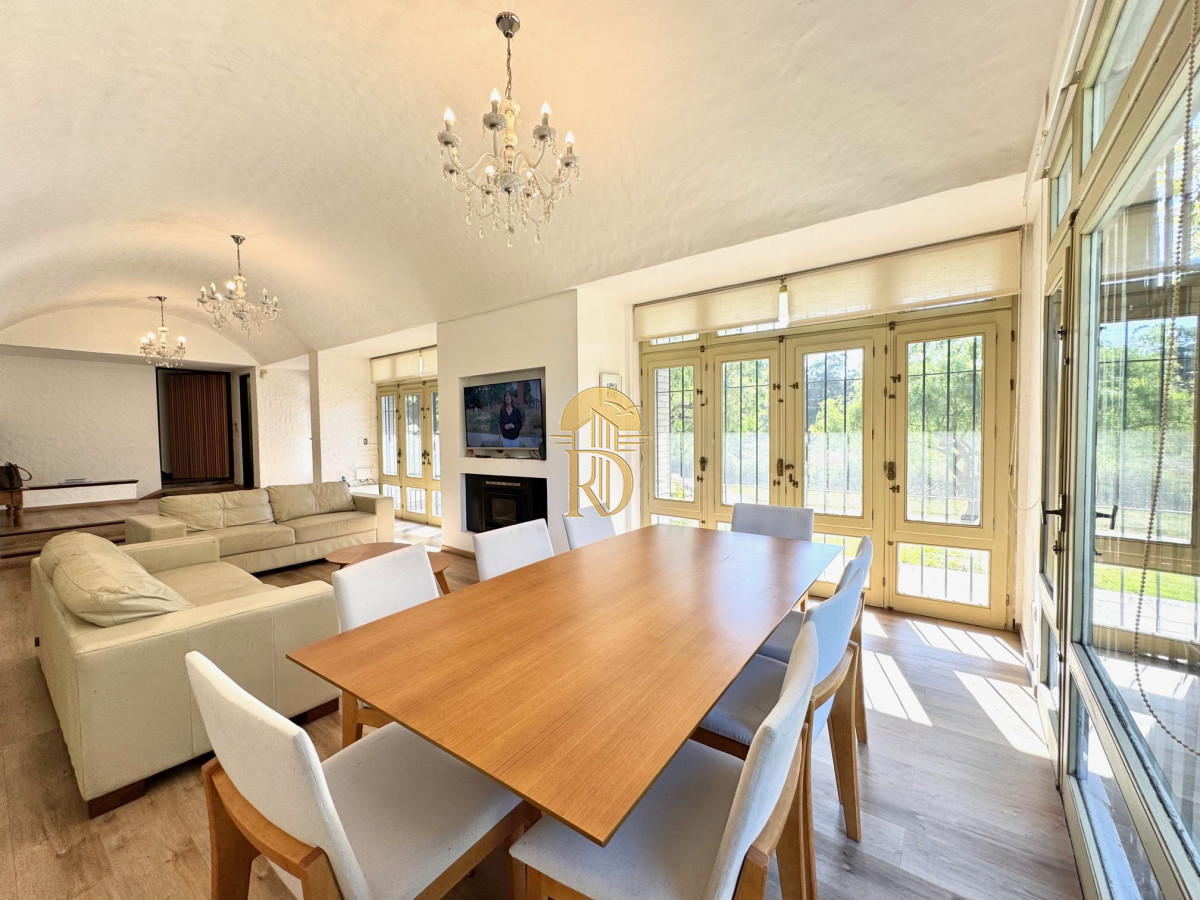 Gran propiedad en venta en el corazón de Punta del Este. -id-256-5