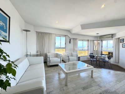 Hermoso apartamento en piso alto con parrillero propio