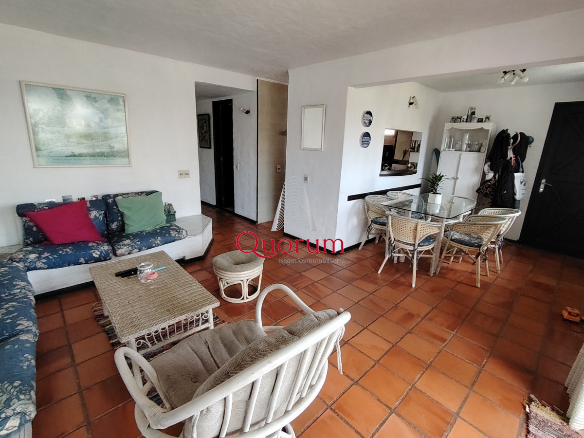 Apartamento ID.452 - Venta Apartamento 2 dormitorios 2 baños Punta del Este Playa Brava
