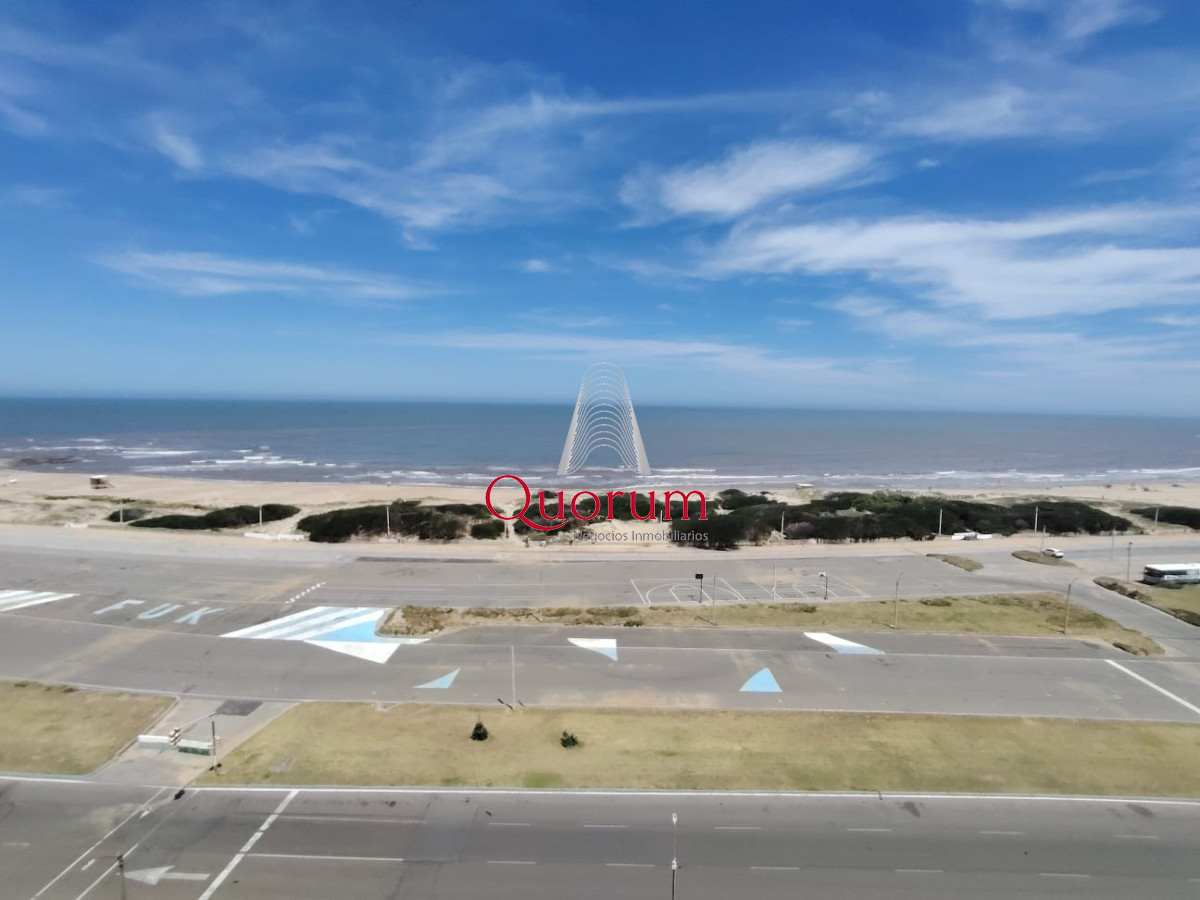 Apartamento ID.516 - Alquiler temporada apartamento 1dormitorio y medio frente al mar Playa Brava Punta del Este