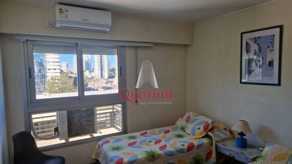 Apartamento ID.428 - Venta apartamento 3 dormitorios 2 baños Oportunidad Punta del Este