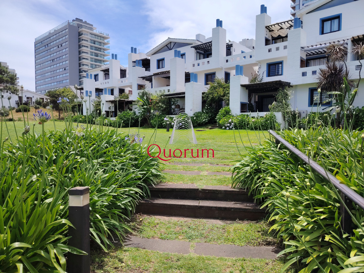 Apartamento ID.452 - Venta Apartamento 2 dormitorios 2 baños Punta del Este Playa Brava