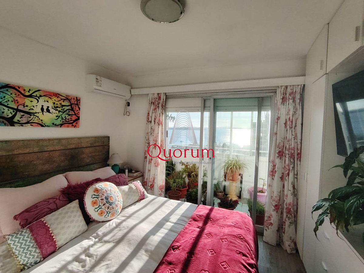 Apartamento ID.505 - Venta Apartmento Punta del Este, Península, 2 dormitorios, gran vista al mar.