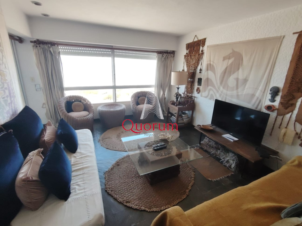 Apartamento ID.516 - Alquiler temporada apartamento 1dormitorio y medio frente al mar Playa Brava Punta del Este