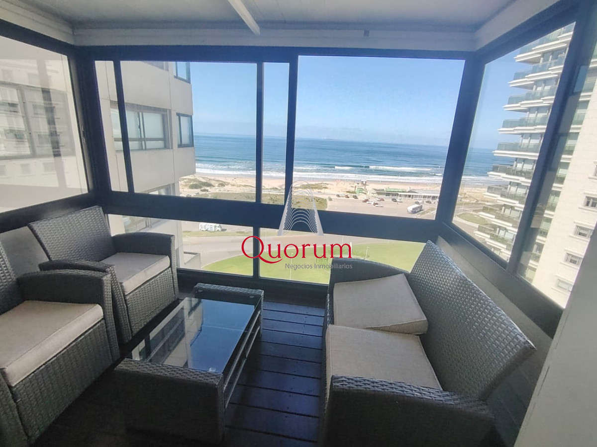 Apartamento ID.504 - Venta Apartamento 3 dormitorios Frente al Mar Playa Brava Punta del Este