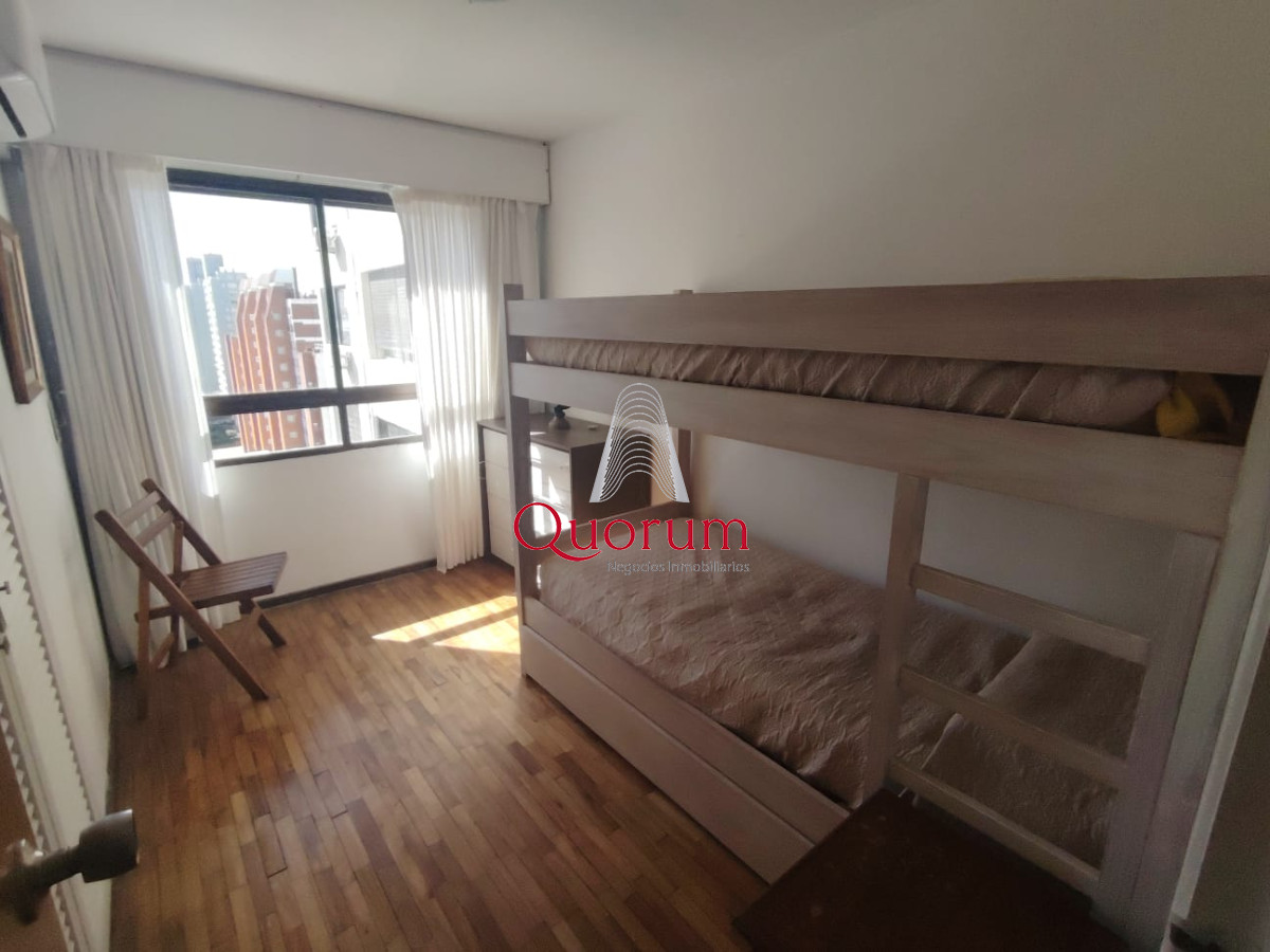 Apartamento ID.504 - Venta Apartamento 3 dormitorios Frente al Mar Playa Brava Punta del Este