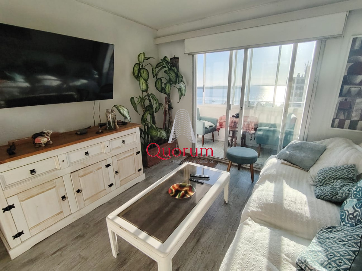 Apartamento ID.505 - Venta Apartmento Punta del Este, Península, 2 dormitorios, gran vista al mar.