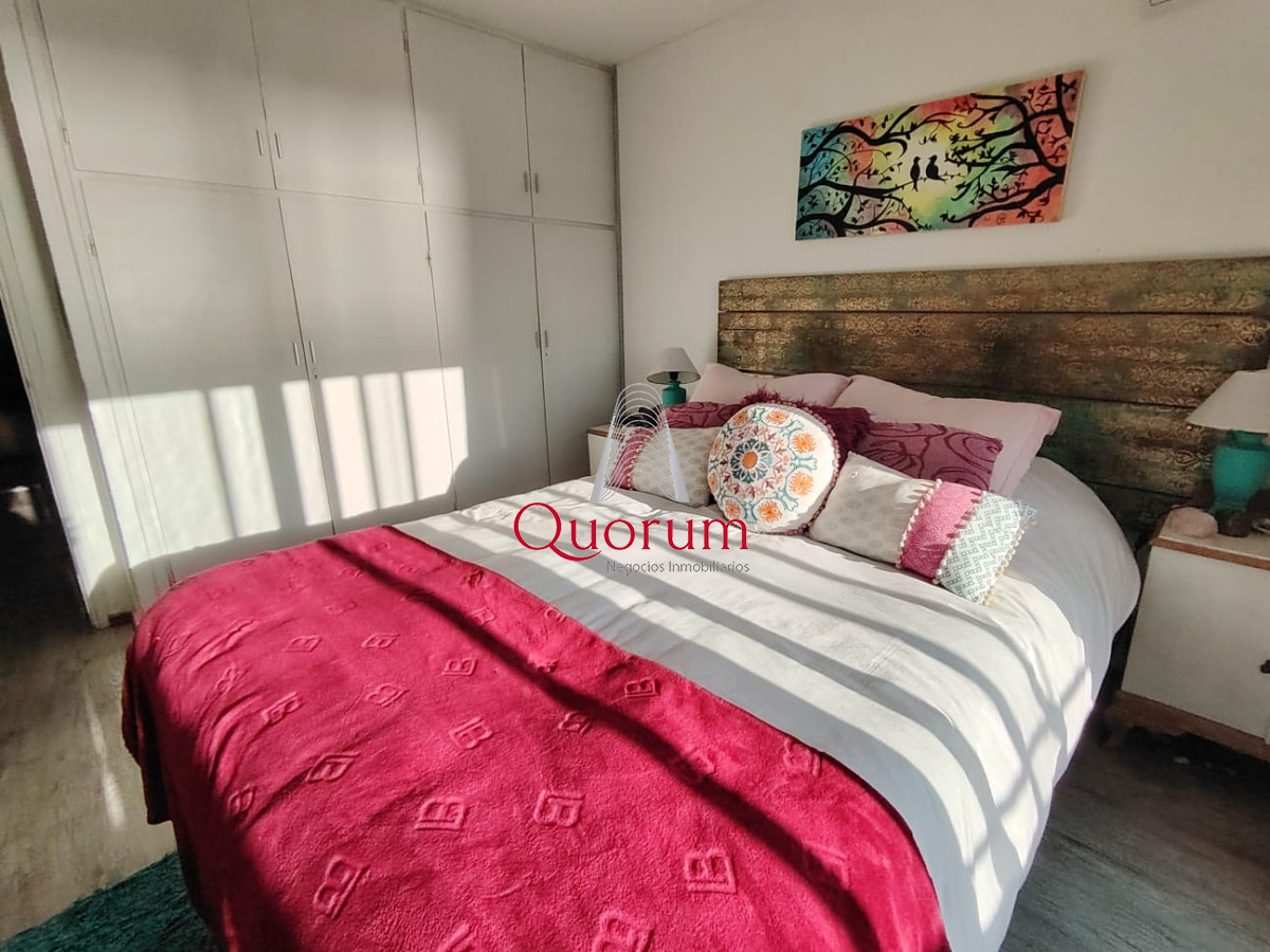 Apartamento ID.505 - Venta Apartmento Punta del Este, Península, 2 dormitorios, gran vista al mar.