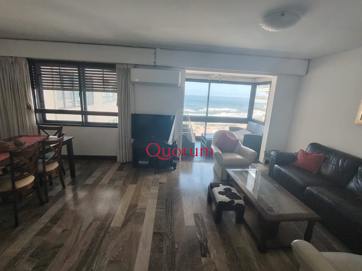 Apartamento ID.504 - Venta Apartamento 3 dormitorios Frente al Mar Playa Brava Punta del Este