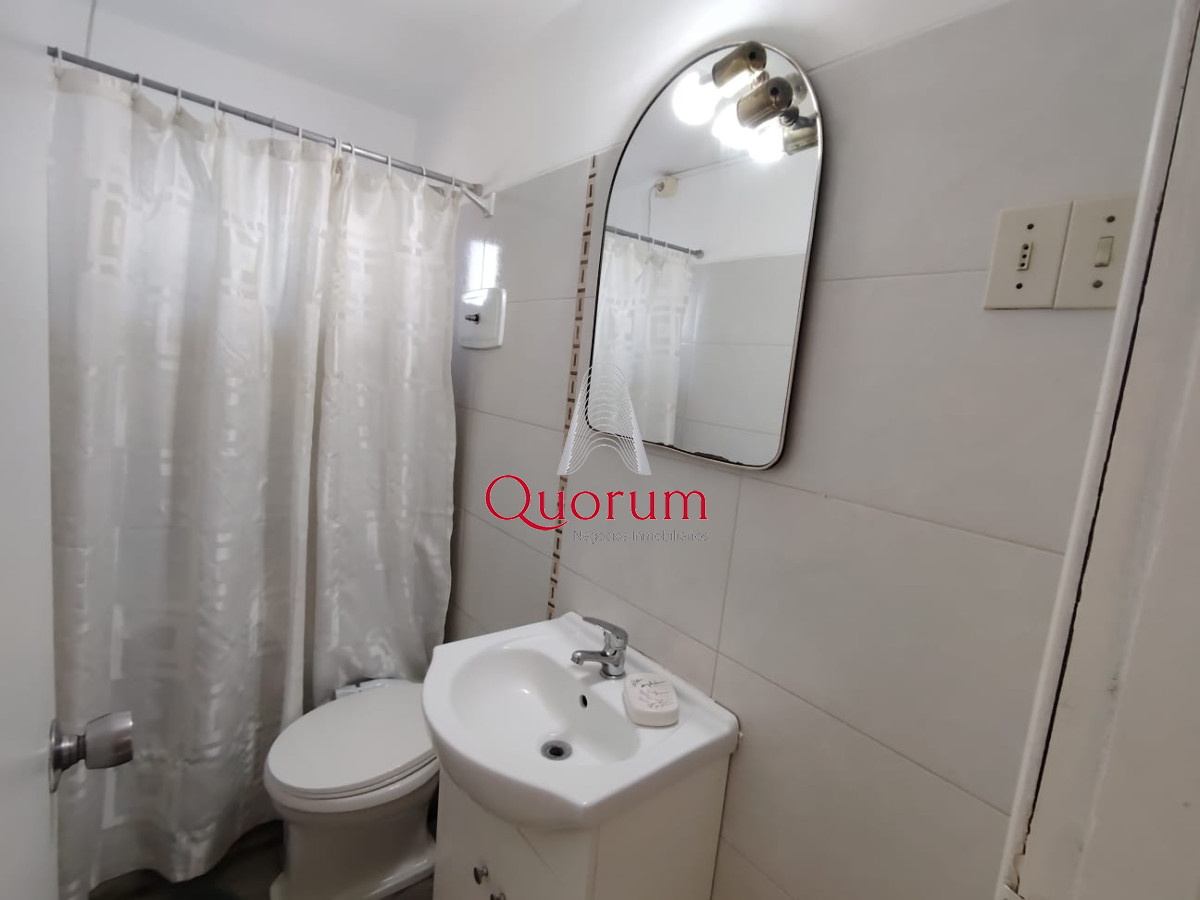 Apartamento ID.505 - Venta Apartmento Punta del Este, Península, 2 dormitorios, gran vista al mar.