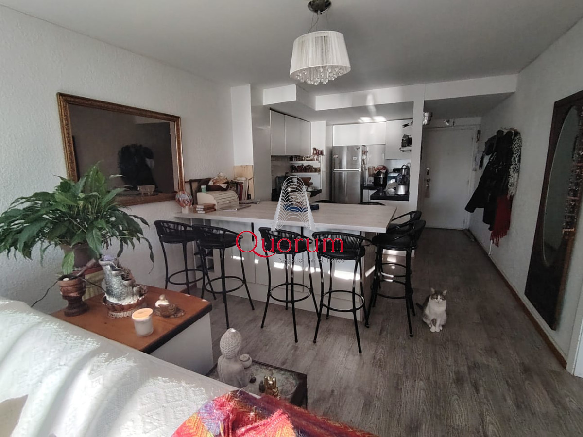 Apartamento ID.505 - Venta Apartmento Punta del Este, Península, 2 dormitorios, gran vista al mar.