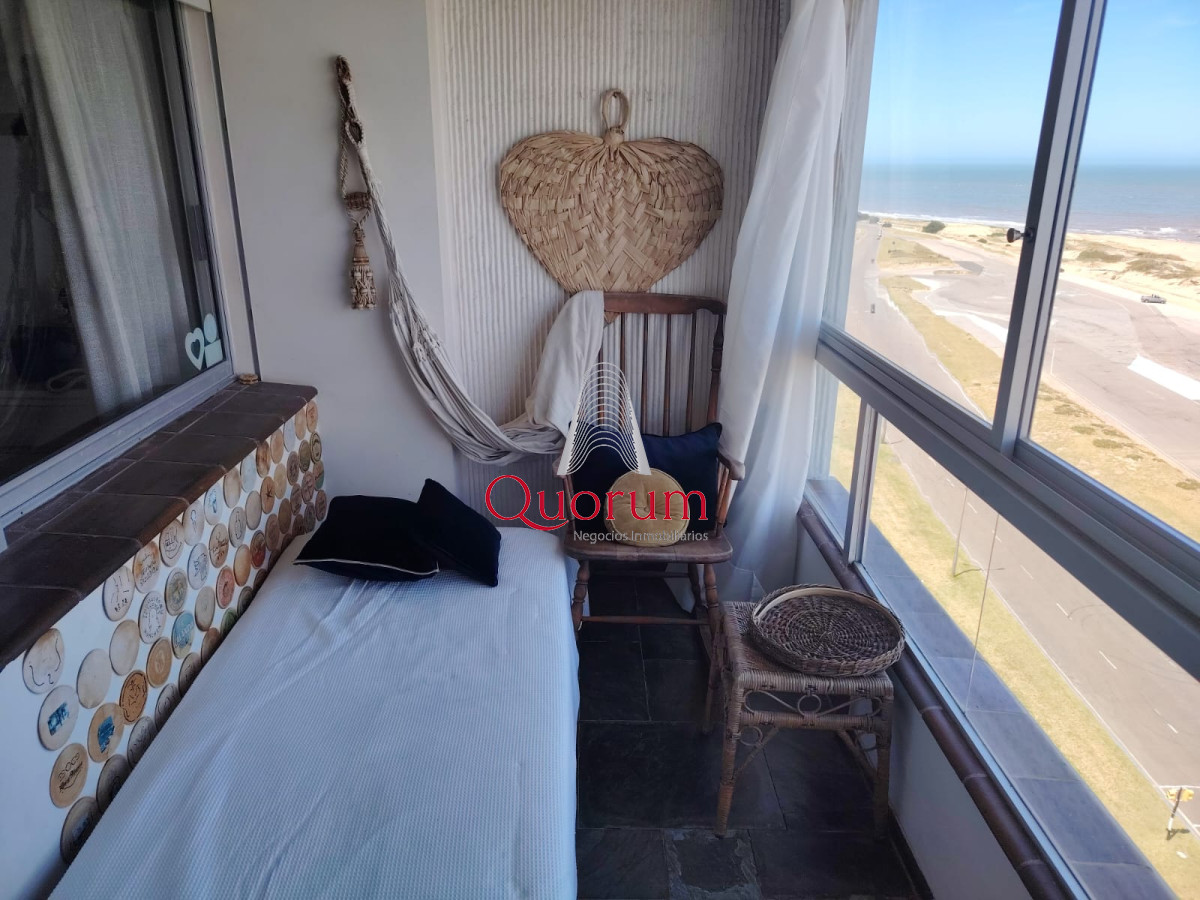 Apartamento ID.516 - Alquiler temporada apartamento 1dormitorio y medio frente al mar Playa Brava Punta del Este