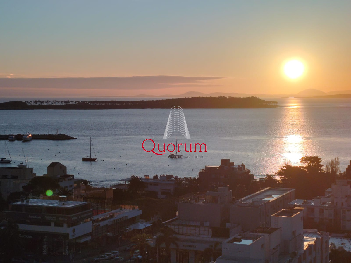 Apartamento ID.505 - Venta Apartmento Punta del Este, Península, 2 dormitorios, gran vista al mar.