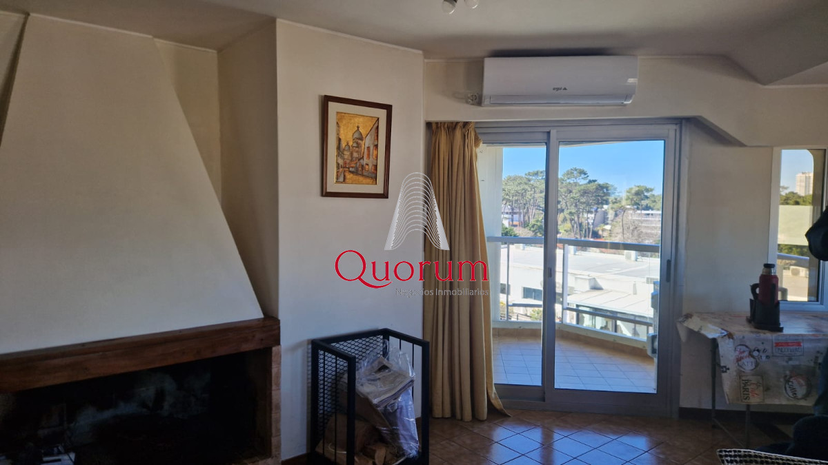 Apartamento ID.428 - Venta apartamento 3 dormitorios 2 baños Oportunidad Punta del Este