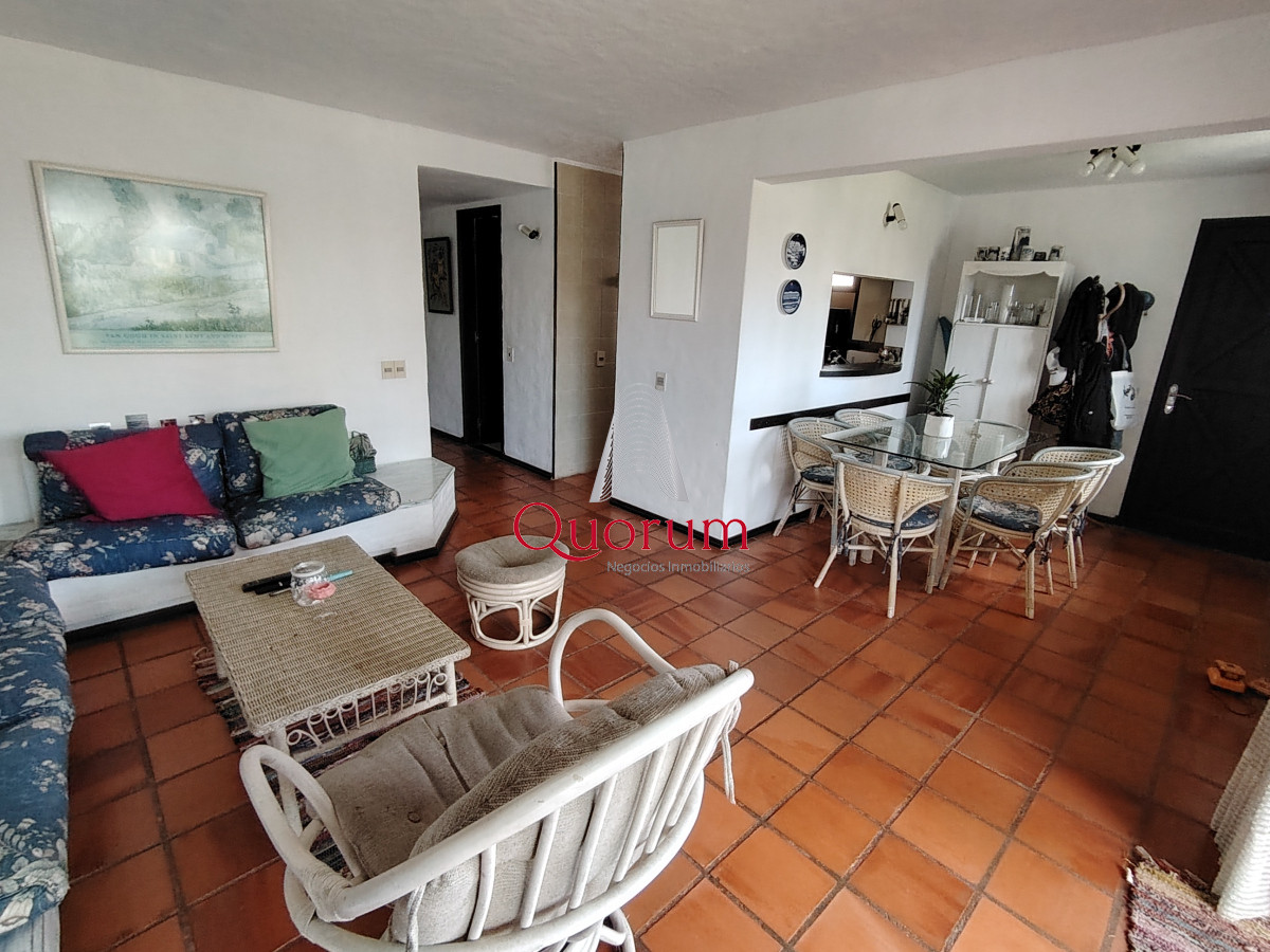Apartamento ID.452 - Venta Apartamento 2 dormitorios 2 baños Punta del Este Playa Brava