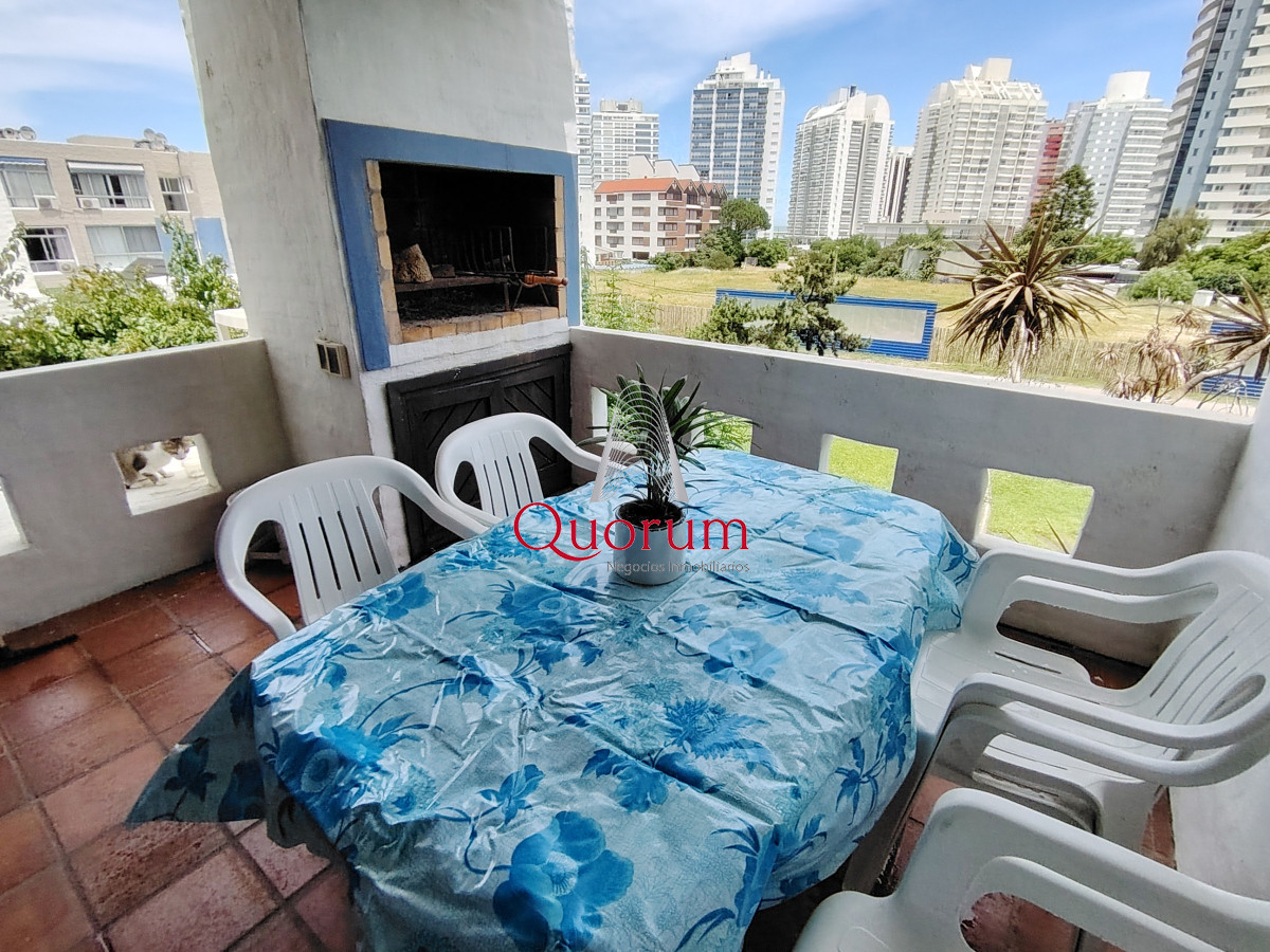 Apartamento ID.452 - Venta Apartamento 2 dormitorios 2 baños Punta del Este Playa Brava