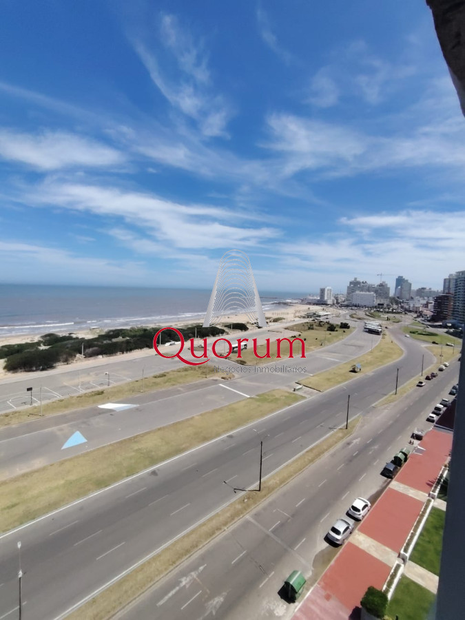 Apartamento ID.516 - Alquiler temporada apartamento 1dormitorio y medio frente al mar Playa Brava Punta del Este