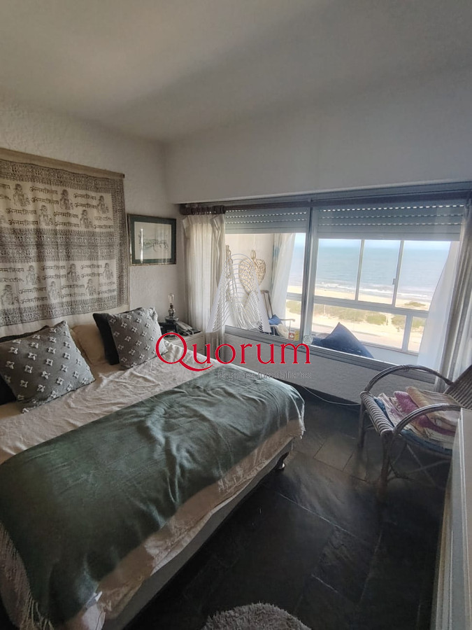 Apartamento ID.516 - Alquiler temporada apartamento 1dormitorio y medio frente al mar Playa Brava Punta del Este