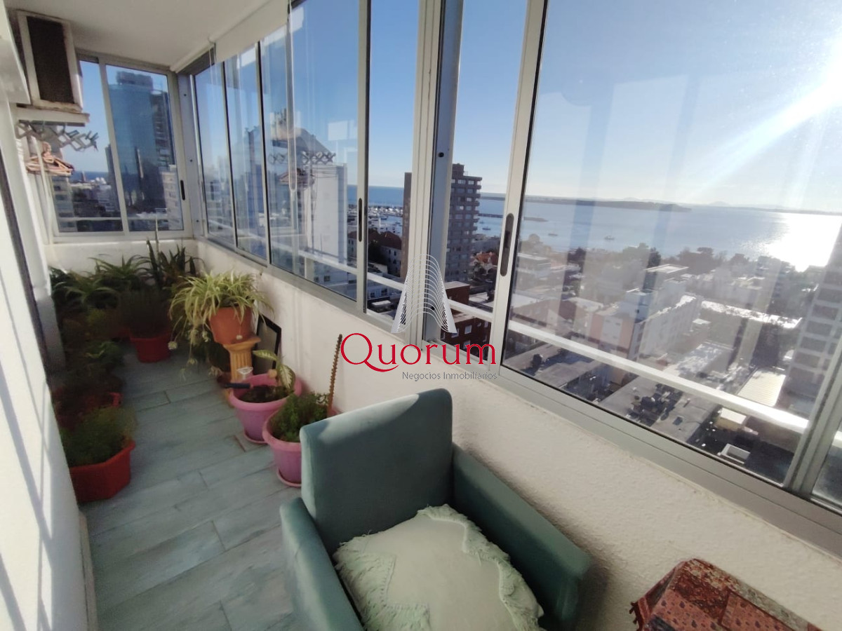Apartamento ID.505 - Venta Apartmento Punta del Este, Península, 2 dormitorios, gran vista al mar.