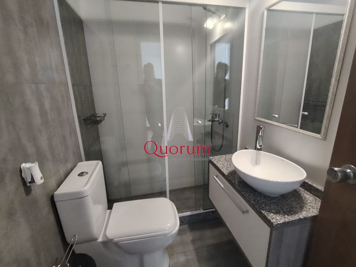 Apartamento ID.504 - Venta Apartamento 3 dormitorios Frente al Mar Playa Brava Punta del Este