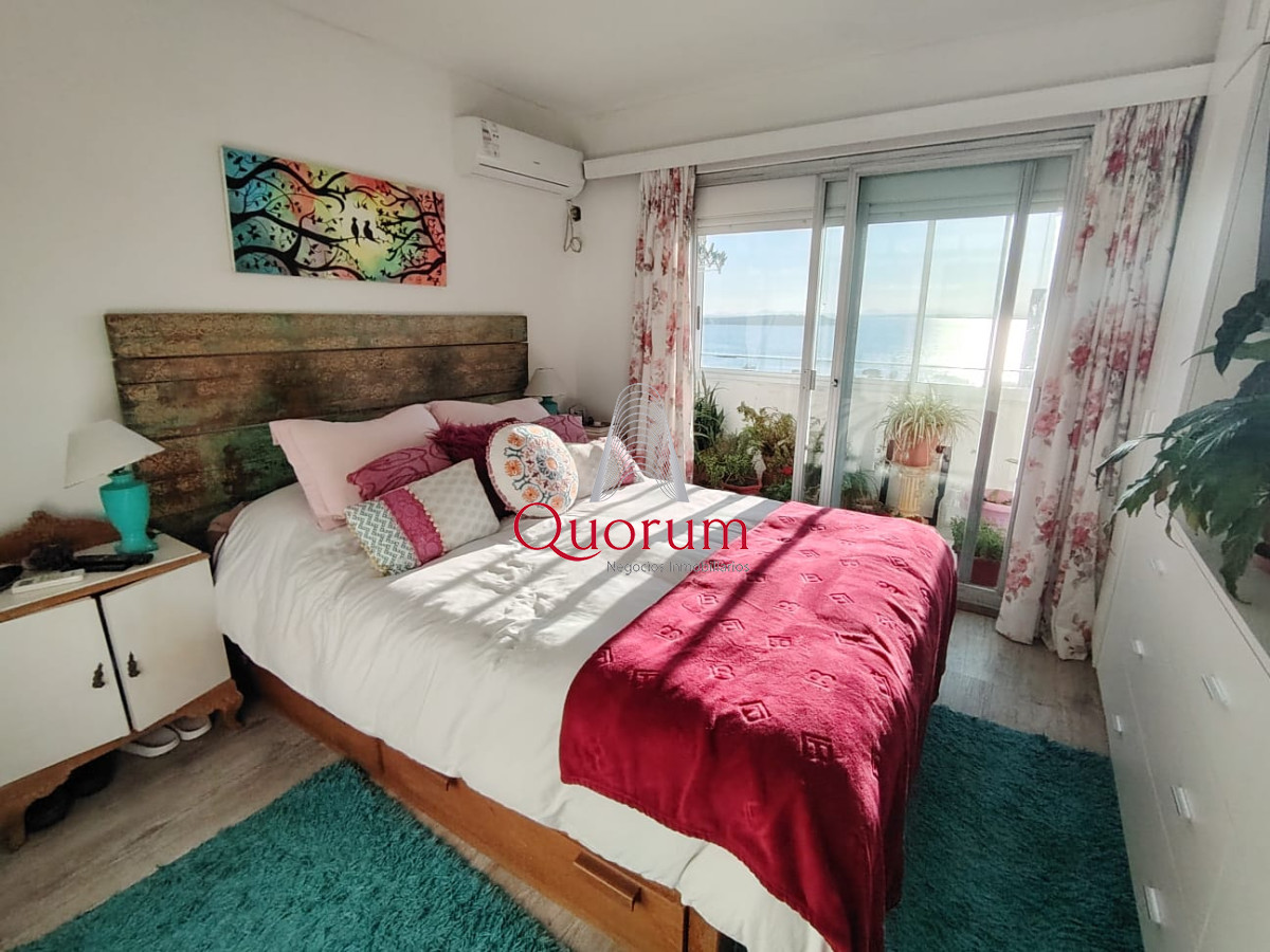 Apartamento ID.505 - Venta Apartmento Punta del Este, Península, 2 dormitorios, gran vista al mar.