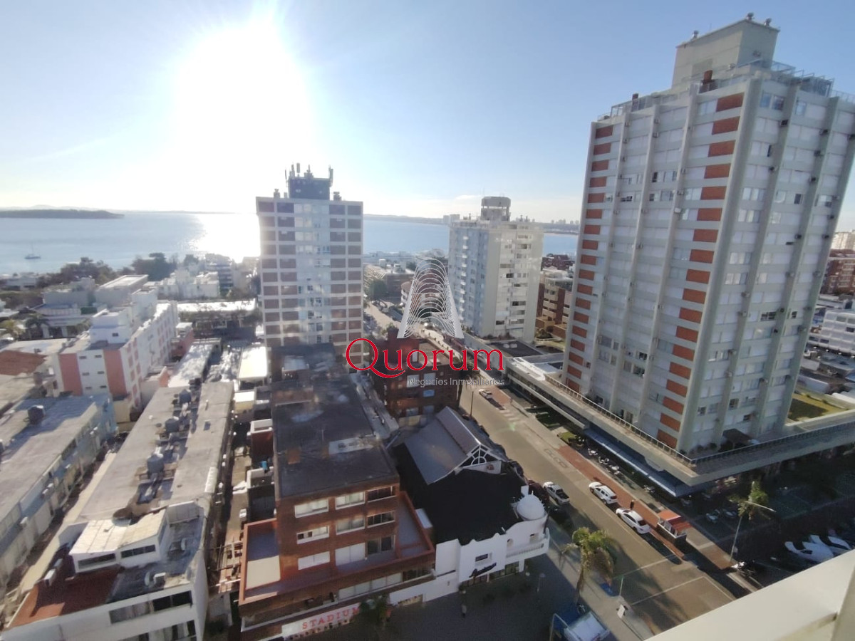 Apartamento ID.505 - Venta Apartmento Punta del Este, Península, 2 dormitorios, gran vista al mar.