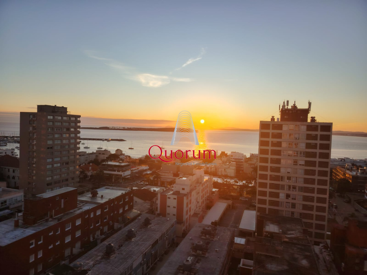 Apartamento ID.505 - Venta Apartmento Punta del Este, Península, 2 dormitorios, gran vista al mar.