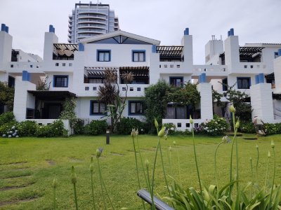 Venta Apartamento 2 dormitorios 2 baños Punta del Este Playa Brava