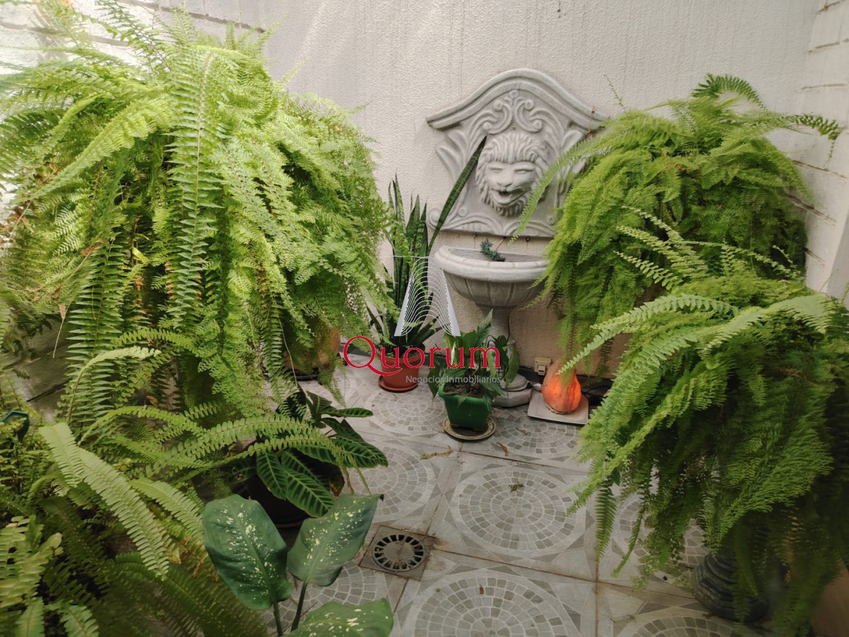 Casa ID.529 - Venta casa 4 dormitorios 3 baños en Malvin Montevideo