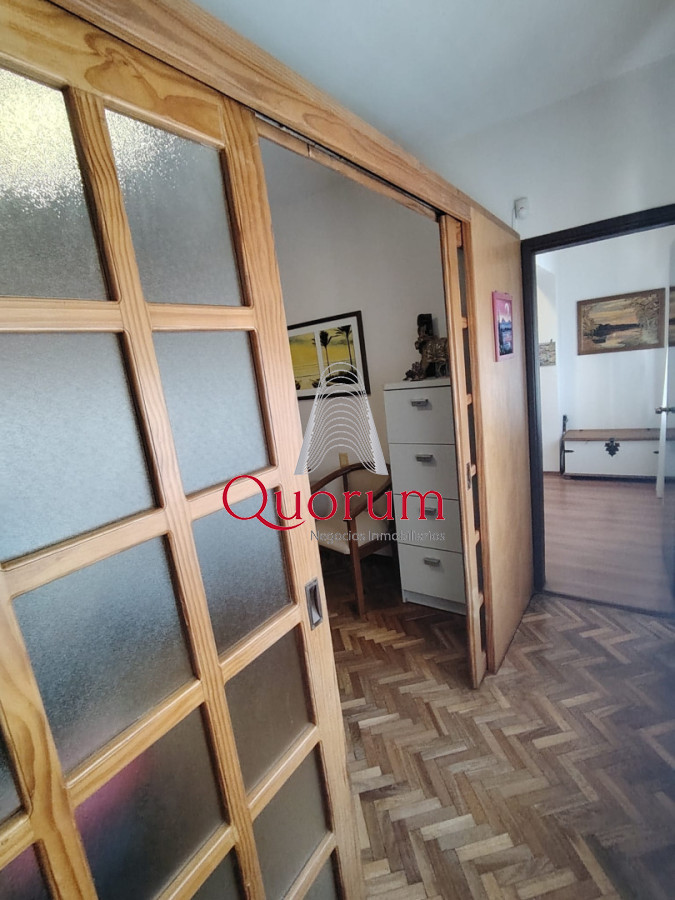 Casa ID.529 - Venta casa 4 dormitorios 3 baños en Malvin Montevideo
