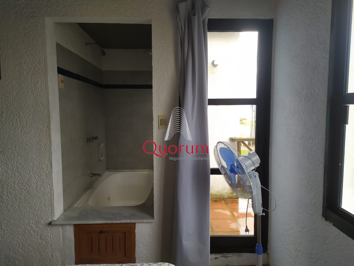 Casa ID.384 - Venta casa 2 dormitorios La Paloma Frente al mar El Cabito Rocha Uruguay