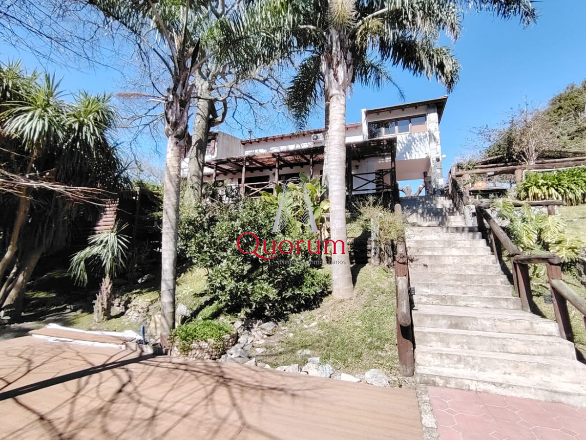 Casa ID.512 - Venta Casa 6 dormitorios Playa Mansa Punta del Este Uruguay