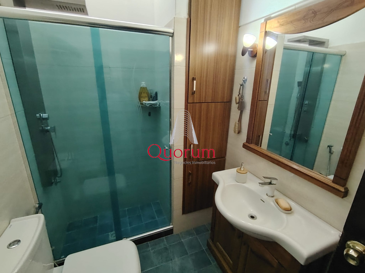 Casa ID.529 - Venta casa 4 dormitorios 3 baños en Malvin Montevideo