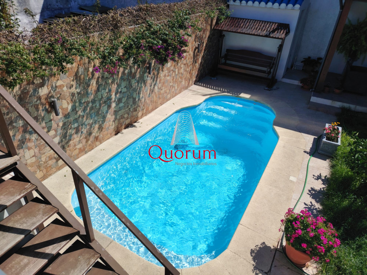 Casa ID.529 - Venta casa 4 dormitorios 3 baños en Malvin Montevideo