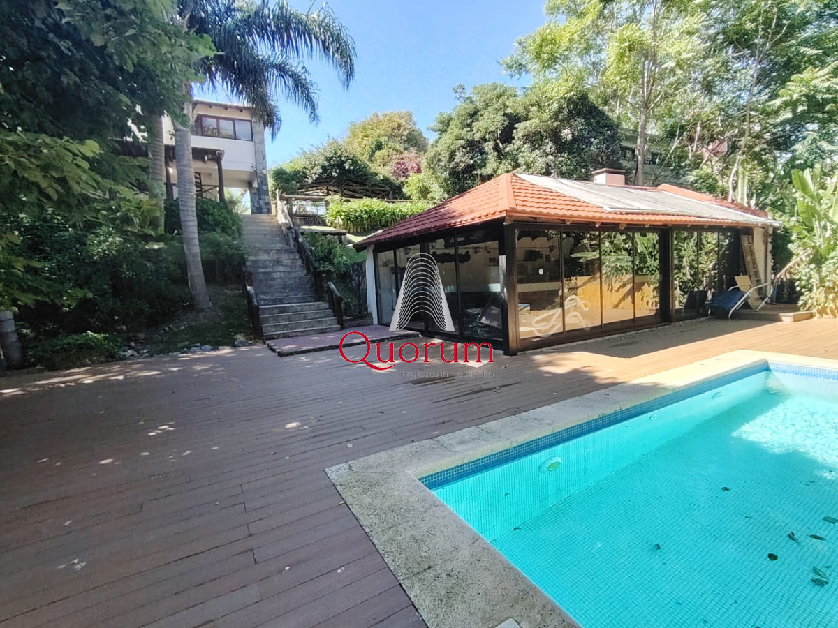 Casa ID.512 - Venta Casa 6 dormitorios Playa Mansa Punta del Este Uruguay