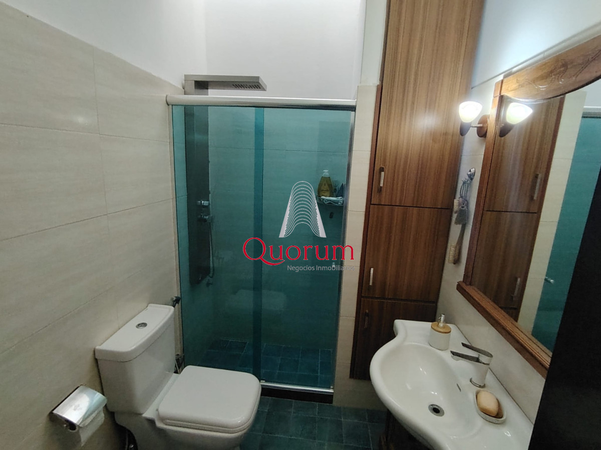 Casa ID.529 - Venta casa 4 dormitorios 3 baños en Malvin Montevideo