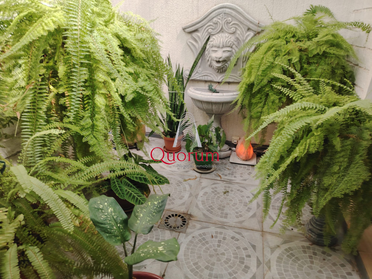 Casa ID.529 - Venta casa 4 dormitorios 3 baños en Malvin Montevideo