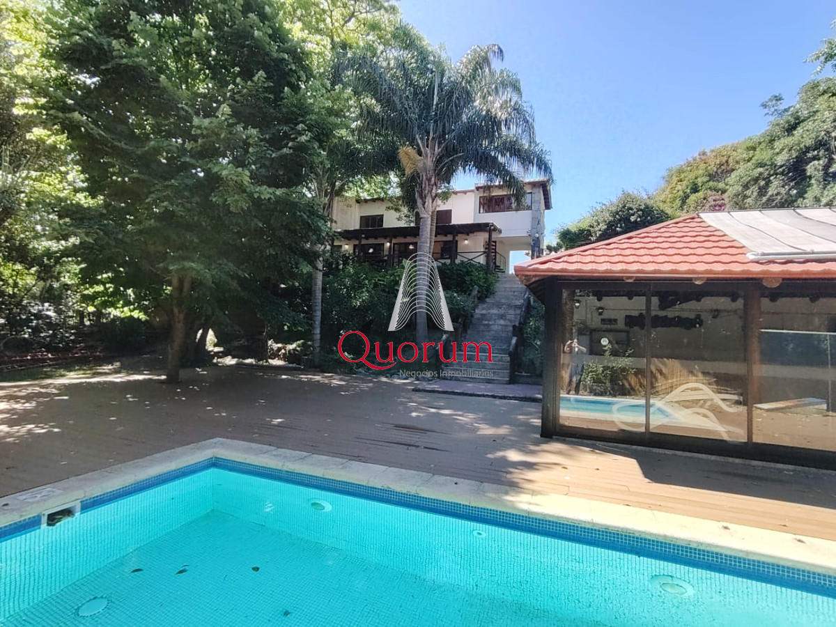 Casa ID.512 - Venta Casa 6 dormitorios Playa Mansa Punta del Este Uruguay