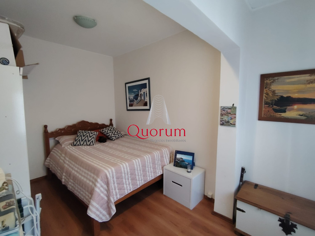 Casa ID.529 - Venta casa 4 dormitorios 3 baños en Malvin Montevideo