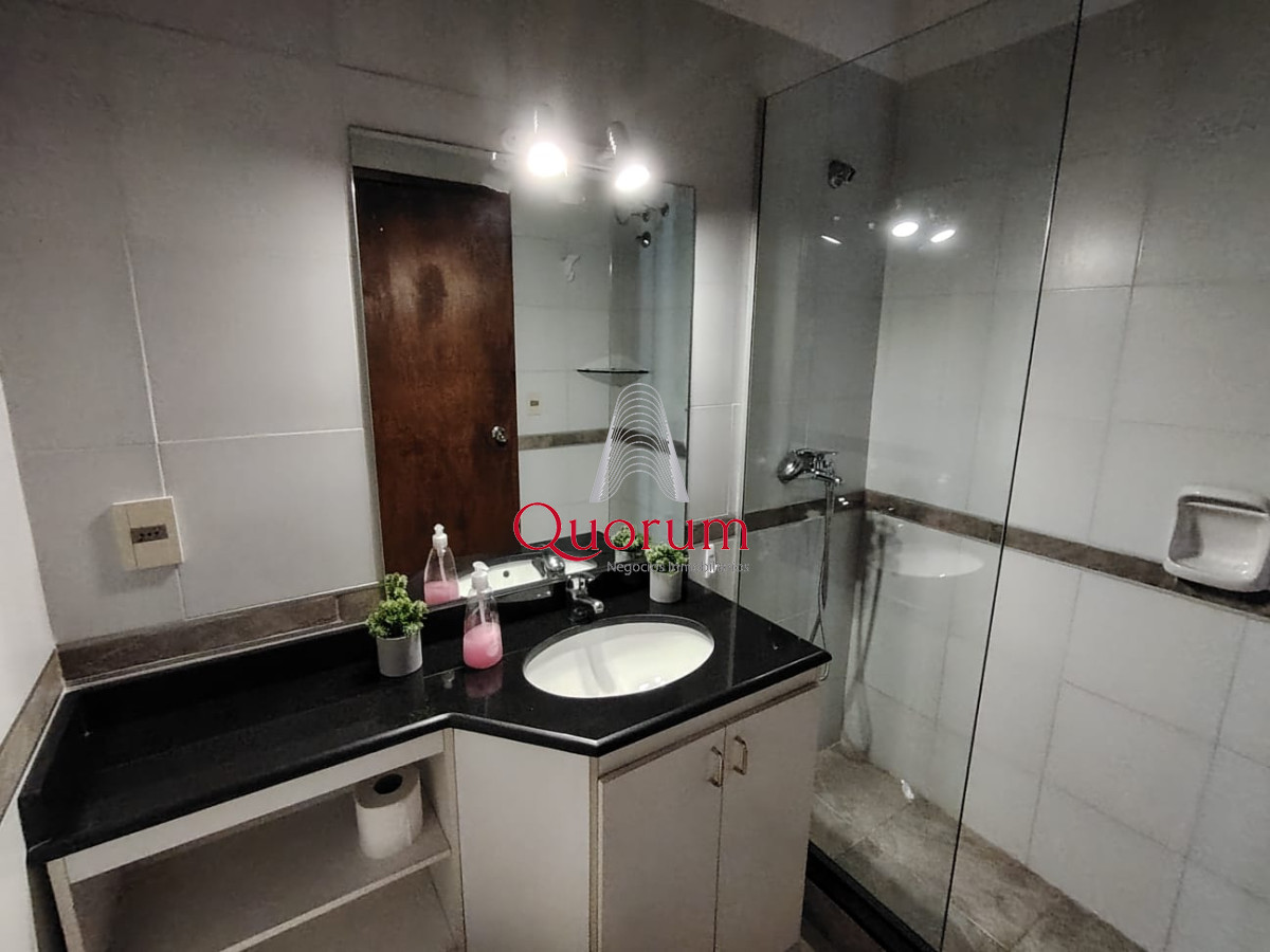 Casa ID.512 - Venta Casa 6 dormitorios Playa Mansa Punta del Este Uruguay