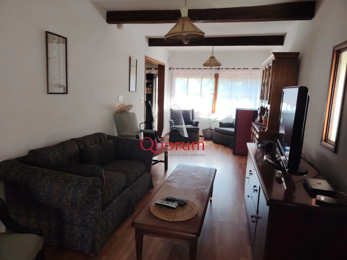 Casa ID.512 - Venta Casa 6 dormitorios Playa Mansa Punta del Este Uruguay