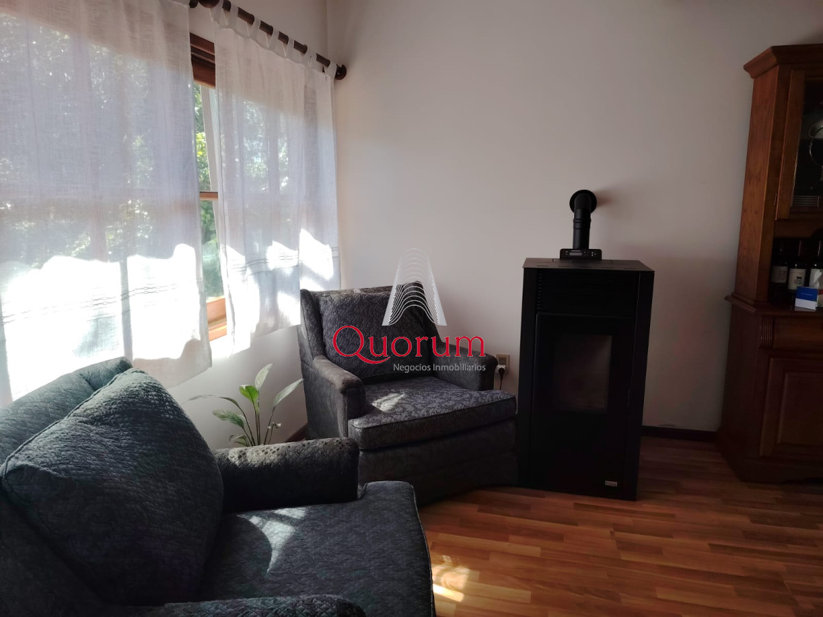 Casa ID.512 - Venta Casa 6 dormitorios Playa Mansa Punta del Este Uruguay