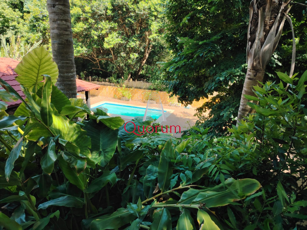 Casa ID.512 - Venta Casa 5 dormitorios + servicio Playa Mansa Punta del Este Uruguay 