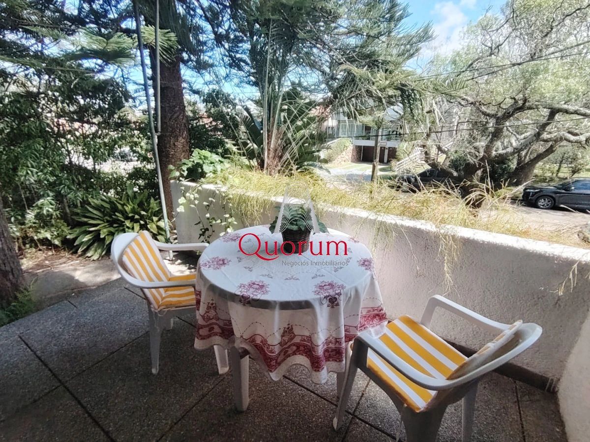 Casa ID.548 - Alquiler temporada 2027 Casa 4 dormitorios Punta del Este Playa Mansa