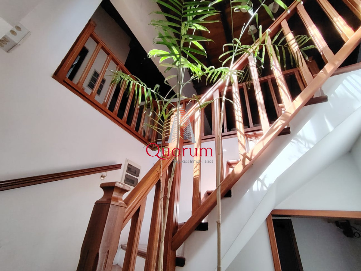 Casa ID.512 - Venta Casa 6 dormitorios Playa Mansa Punta del Este Uruguay