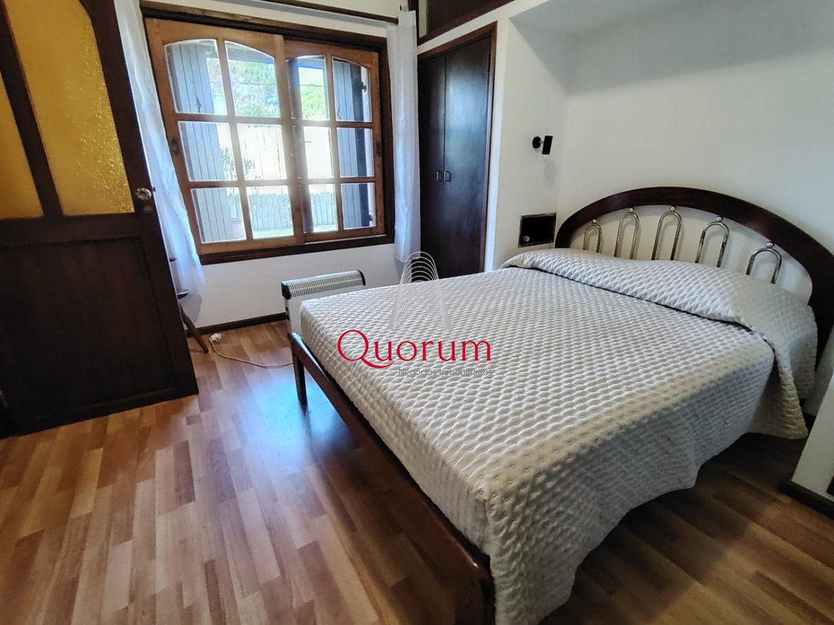 Casa ID.512 - Venta Casa 6 dormitorios Playa Mansa Punta del Este Uruguay