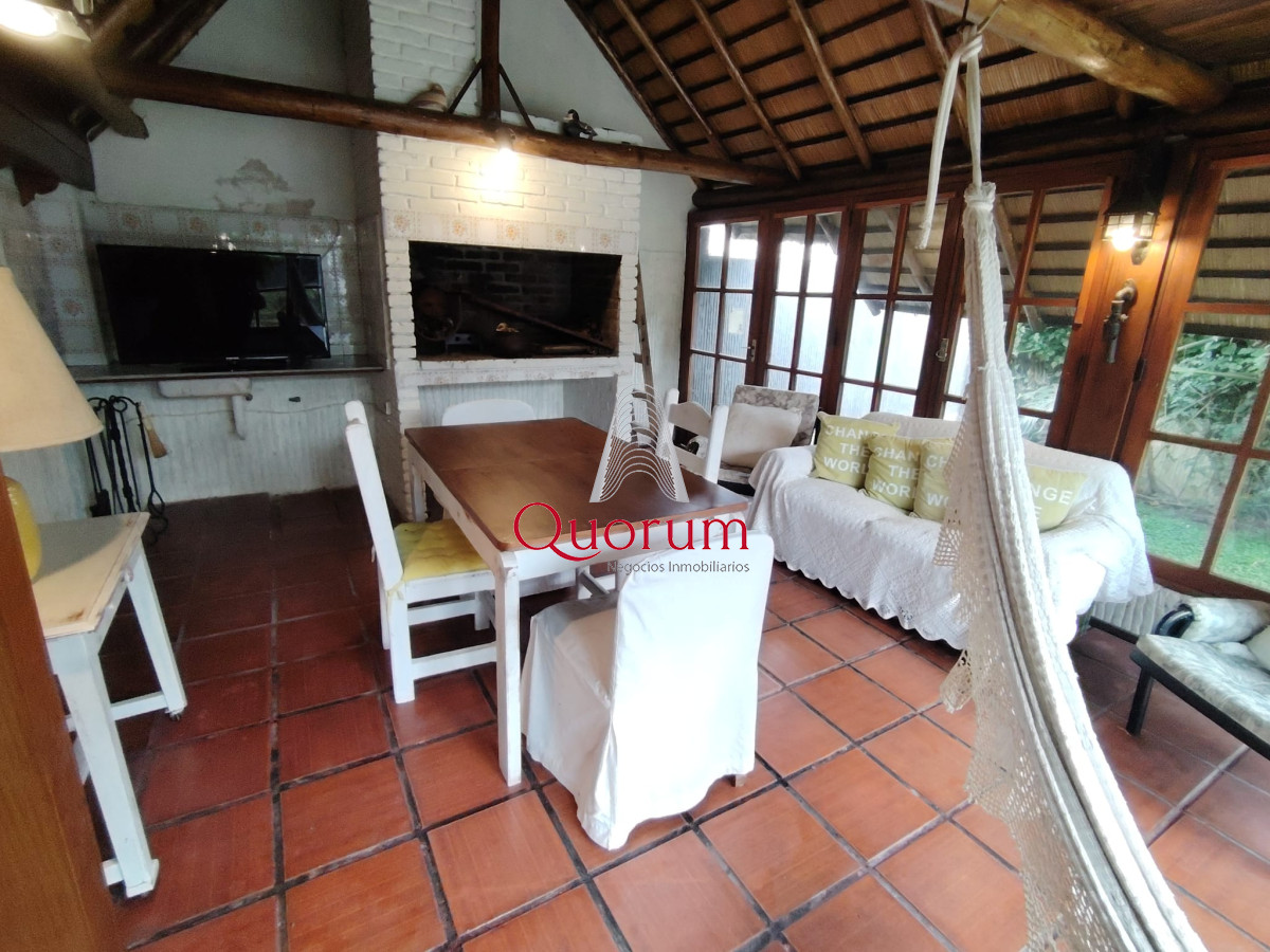 Casa ID.500 - Venta casa 3 dormitorios 2 baños y apartamento con entrada independiente en el centro de Maldonado Maldonado